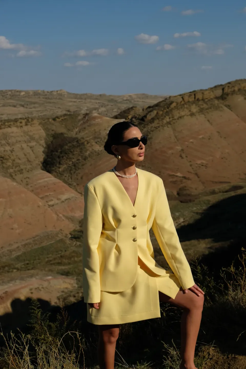 Double-breasted fitted blazer